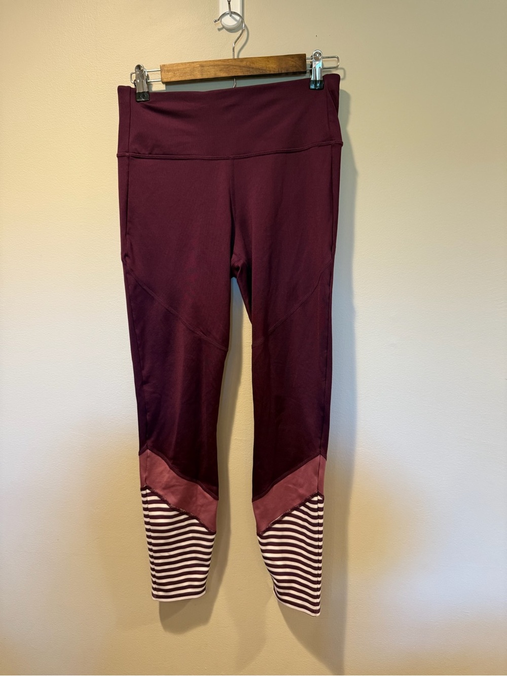 Joy Lab Burgundy Athletic Leggings with Striped Cuffs